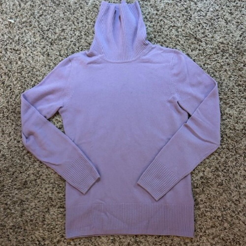 J Crew Cashmere Turtleneck Size Small Lilac color